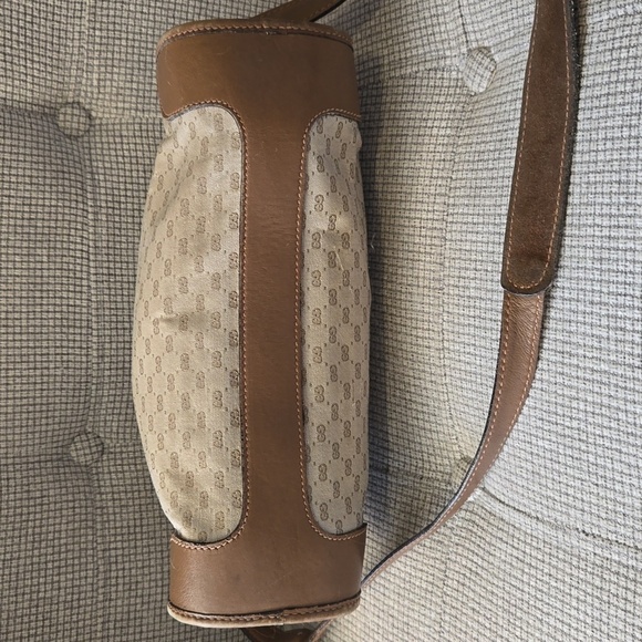 Vintage Gucci Beige/ Tan/Brown Monogram Leather Shoulder/Crossbody - Picture 4 of 17